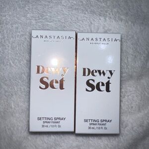 Anastasia Beverly Hills Dewy Set Setting Spray
